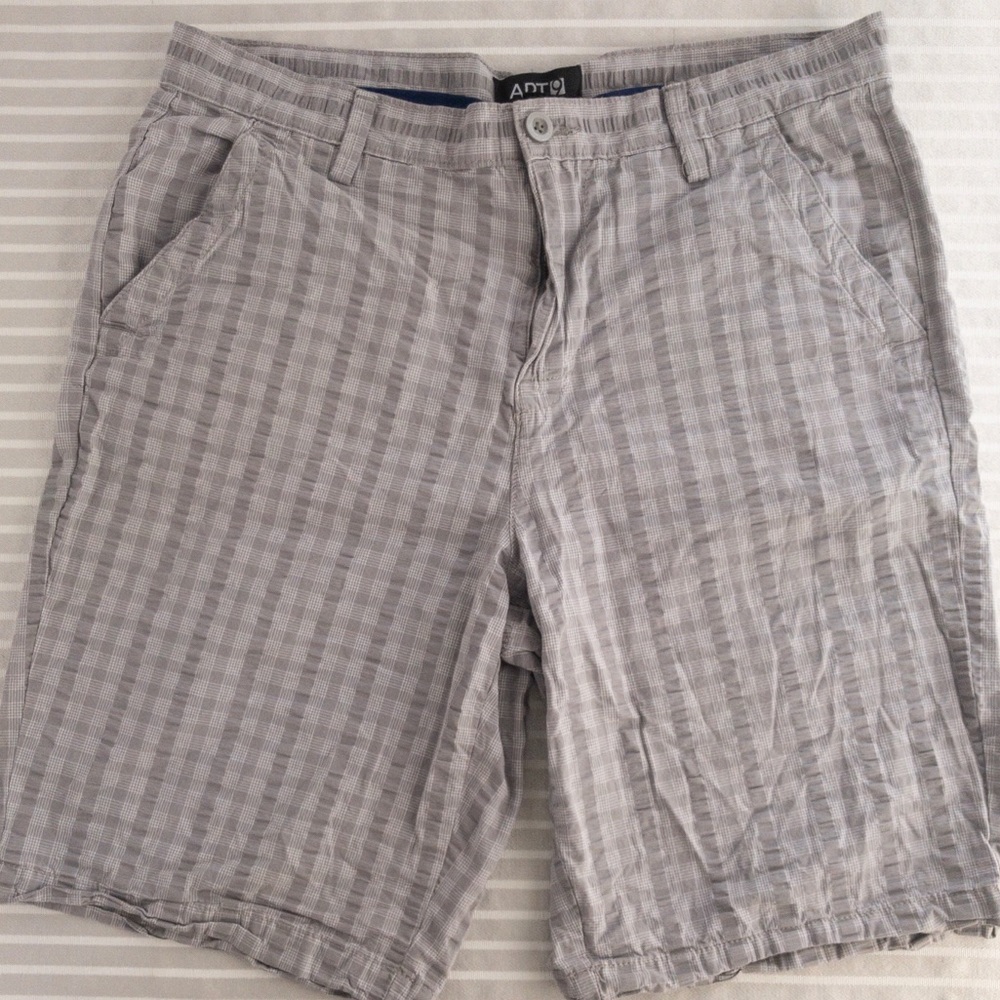 Men’s Gray Checkered Shorts